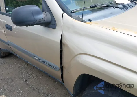 2002 Chevrolet Trailblazer Ls z USA, uszkodzony, nr VIN 1GNDS13S922410115